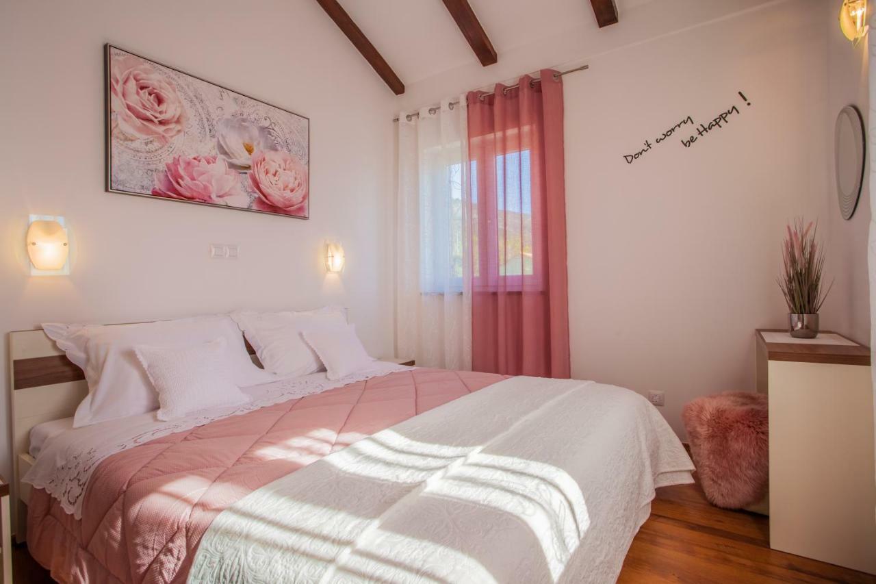 Apartman Madlen Cres Exterior foto
